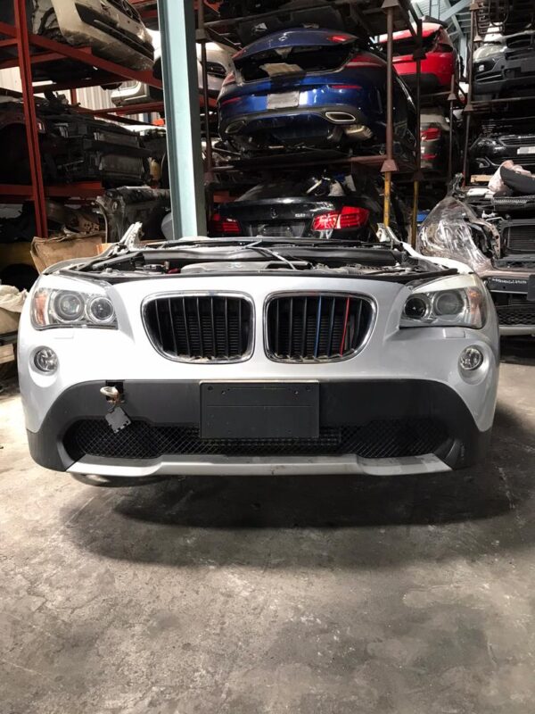 BMW X1 E84 N20B 4WD Half Cut