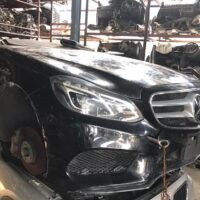 Benz W212 Facelift Half Cut - Image 5