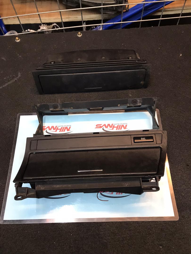 2004 ford focus cigarette lighter fuse Fuse box in 2008 Ford Focus not matching manual