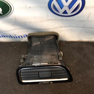 Volkswagen M7 Aircond Vent Right Side (No Warranty)