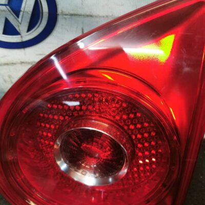 Volkswagen MK5 Right Bonnet Refaktor (No Warranty)