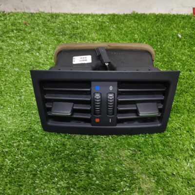 BMW E90 Rear Aircond Vent (No Warranty)