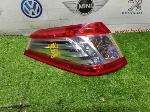 Peugeot 580 SW (Wagon) Left Tail Light (Body) (With Warranty)