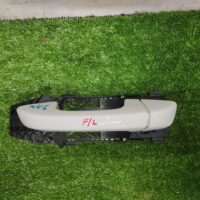 Volkswagen MK6 Door Handle Front Left (No Warranty) - Image 2