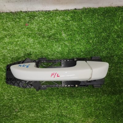 Volkswagen MK6 Door Handle Front Left (No Warranty)