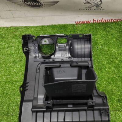 Volkswagen MK6 Driver Side Glove Box (No Warranty)