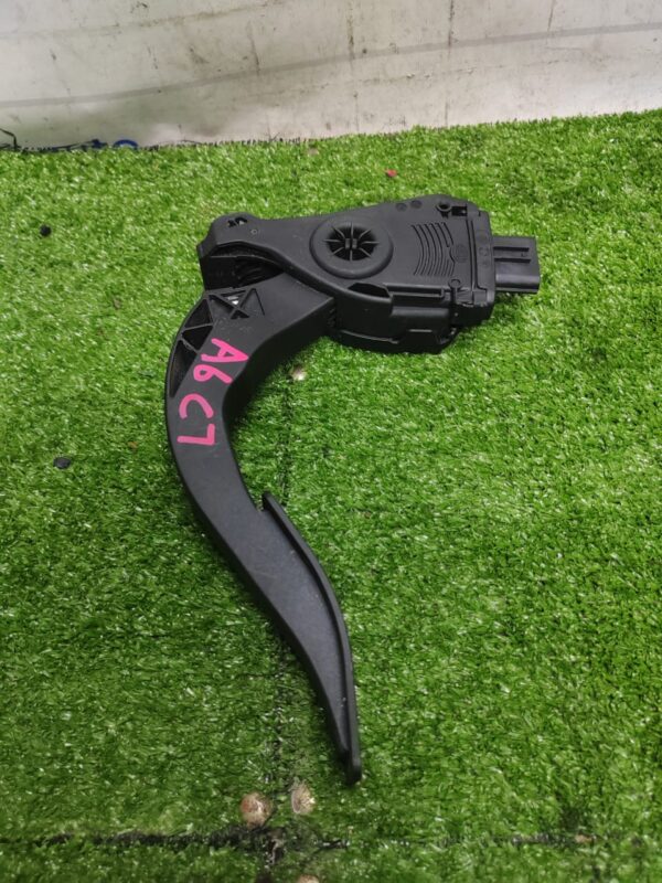 Audi A6 C7 Gas Paddle (With Warranty)