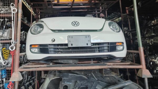 Volkswagen New Bettle 1.2 Half Cut