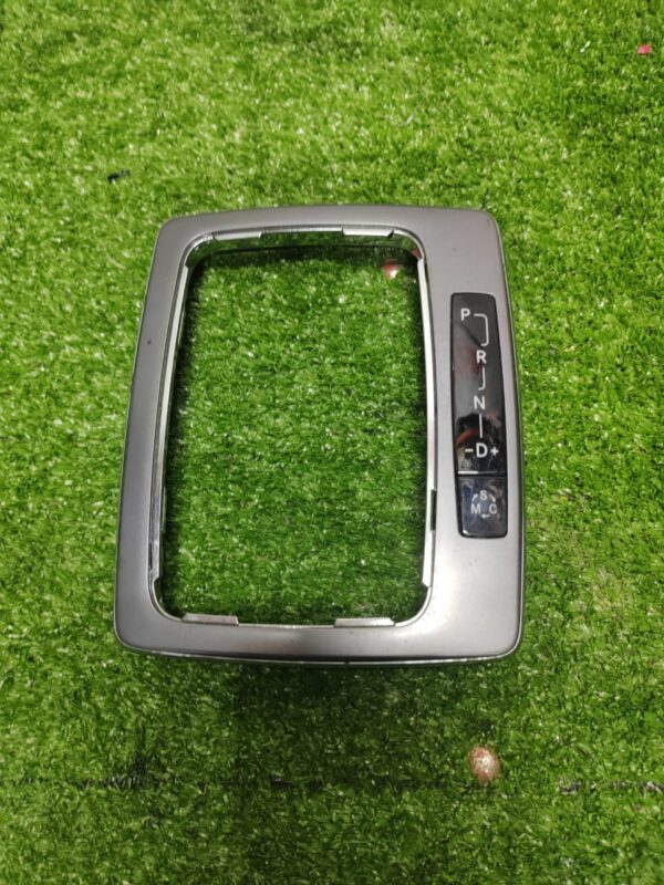 Benz W204 Gear Knob Trim (No Warranty)