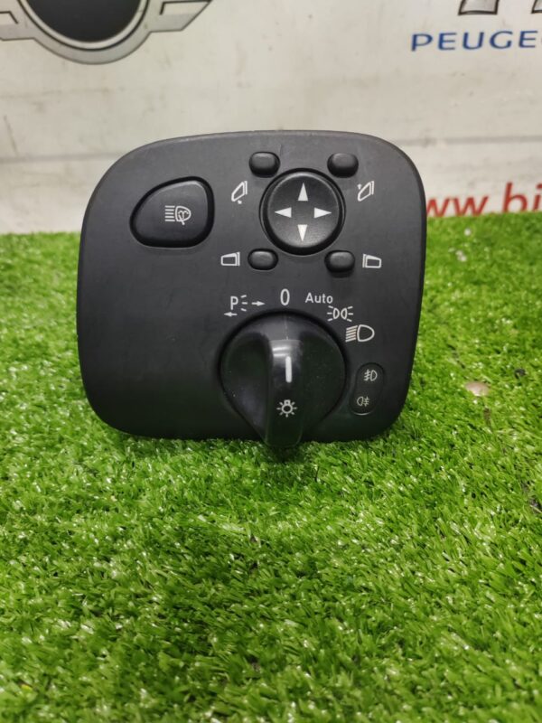 Benz W203 Head Lamp Switch (No Warranty)