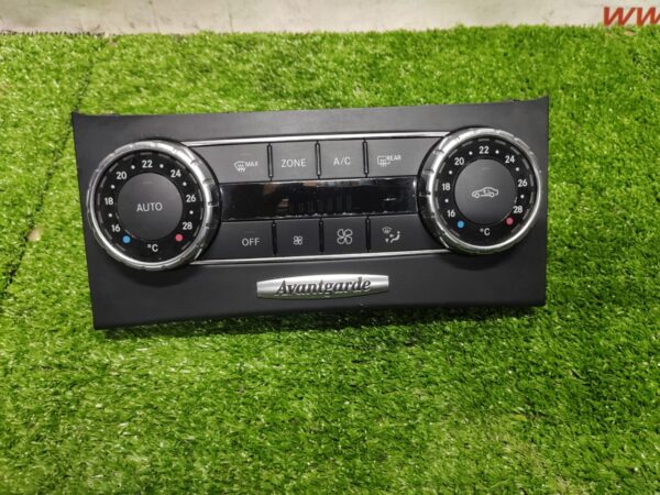 Benz W204 Aircond Switch (With Warranty)