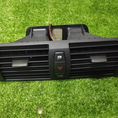 BMW 1 Siries E88 Canter Aircond Vent (No Warranty)