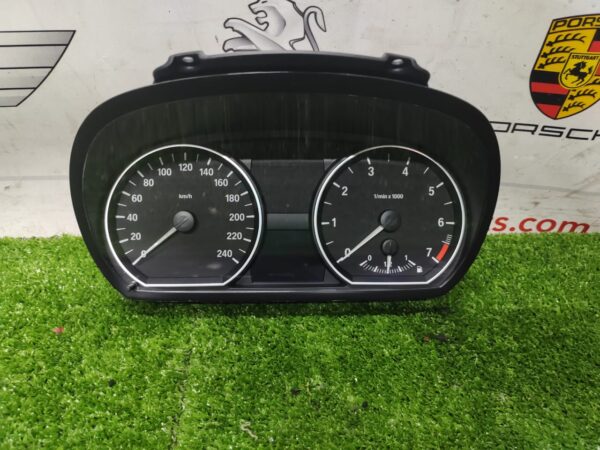 BMW Z4 Cluster (No Warranty)