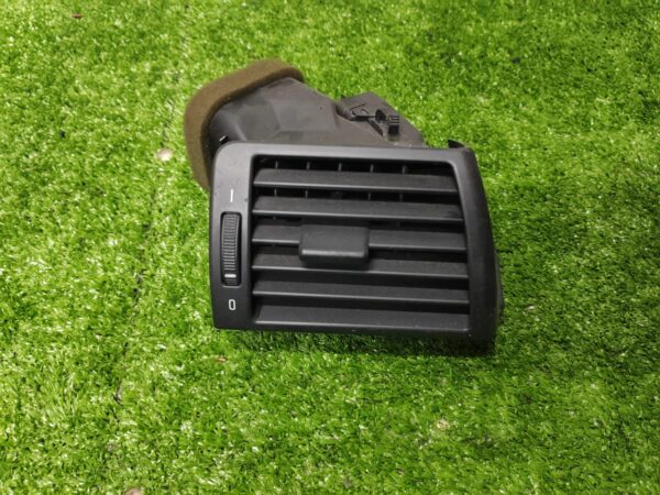 BMW E46 Left Aircond Vent (No Warranty)