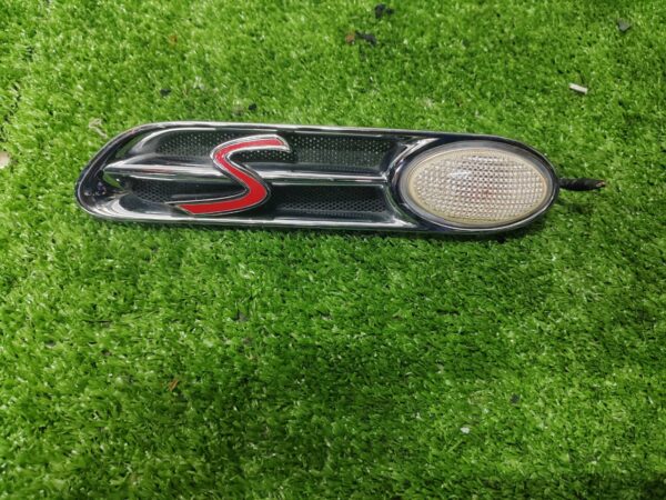 Mini Cooper R53 Fander Signal Left (No Warranty)