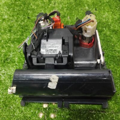 Volkswagen MK5 Gear Leval Tray (No Warranty)