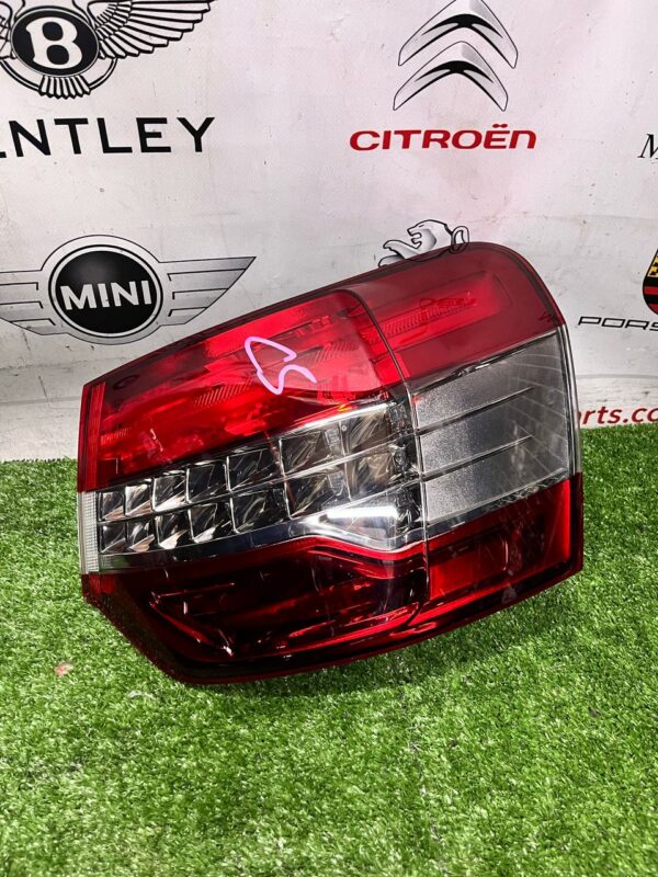 Citreon C5 Tail Light Right Side (No Warranty)