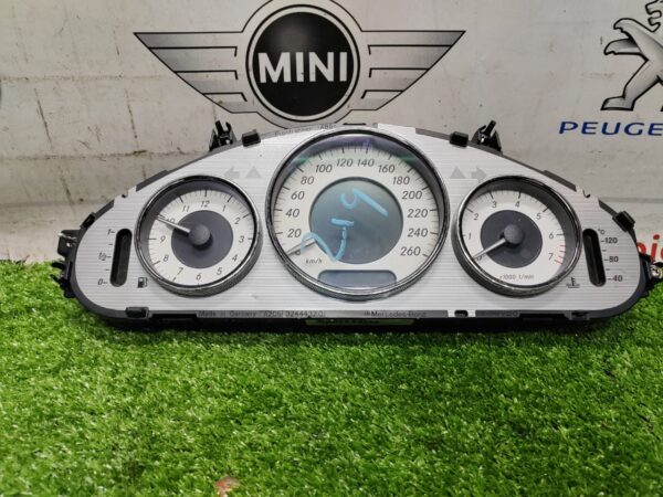 Benz CLS W219 Cluster (With Warranty)