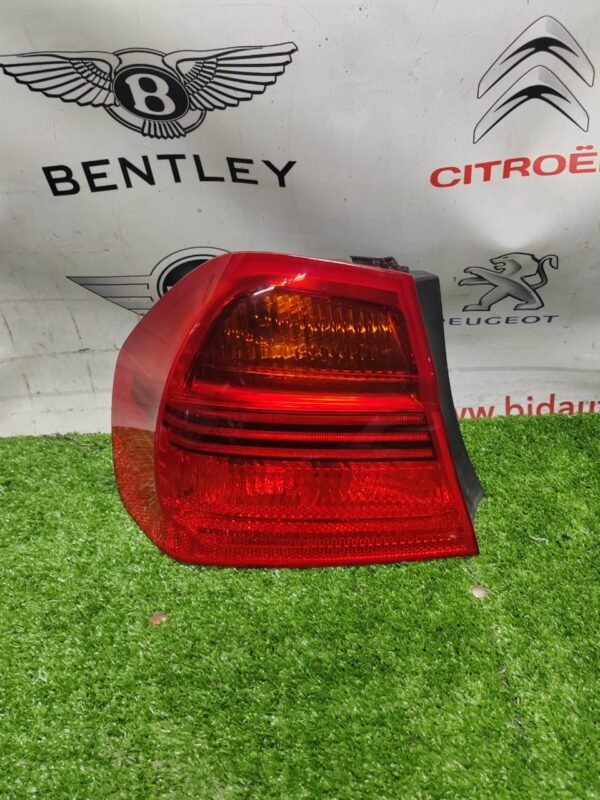 BMW E90 PRE LCI Tail Light Body Left (No Warranty)