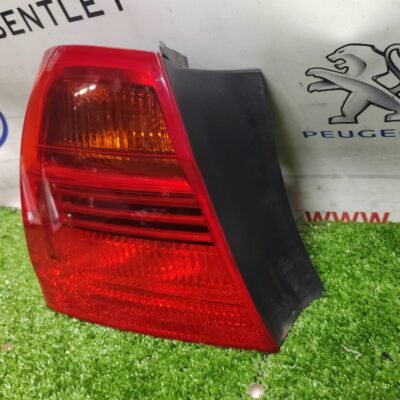 BMW E90 PRE LCI Tail Light Body Left (No Warranty)