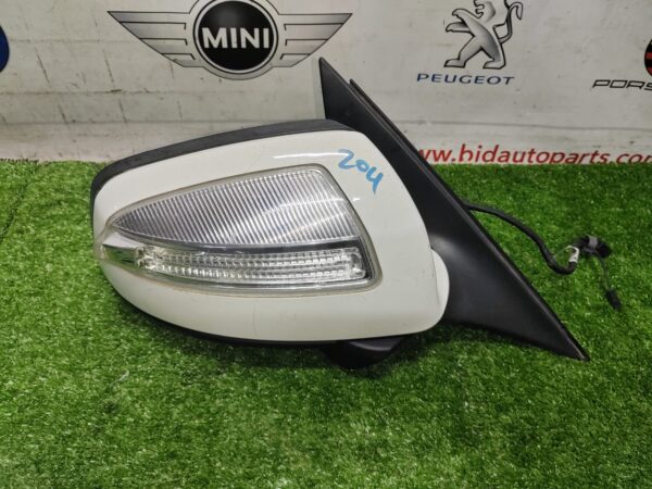 Benz W204 Old Modal Right Side Mirror (No Warranty)