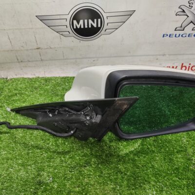 Benz W204 Old Modal Right Side Mirror (No Warranty)