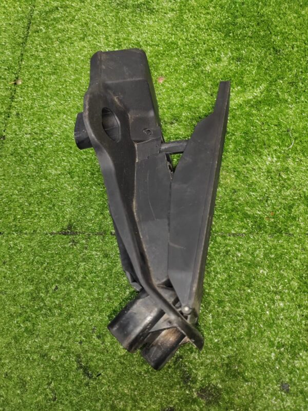 Volkswagen Tiguan Gas Paddle (No Warranty)