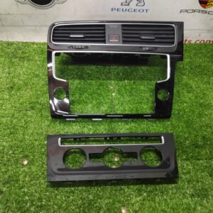 Volkswagen MK7 Canter Aircond Vent With Trim Radio (No Warranty)