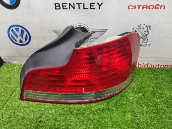 BMW E88 PRE LCI Tail Light Right (No Warranty)