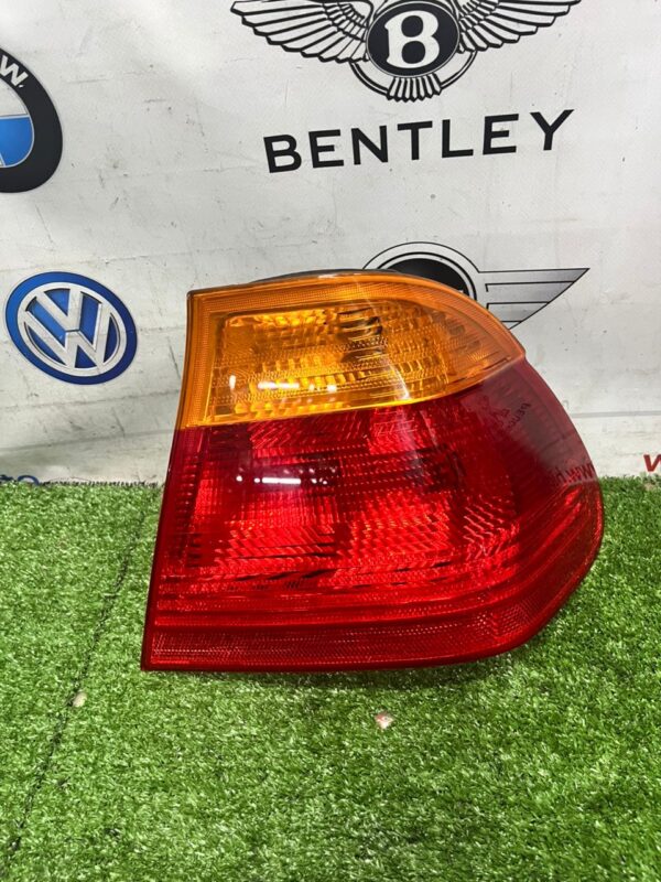 BMW E46 Facelift Tail Light Right Side (No Warranty)