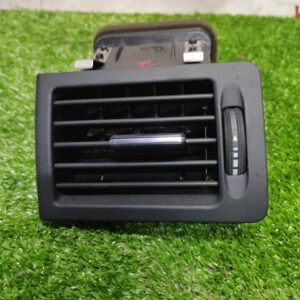 Benz W204 Aircond Vent Left Side (No Warranty)