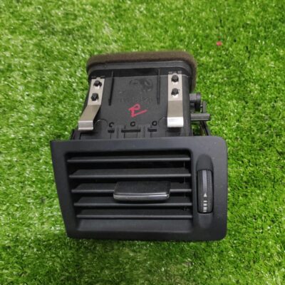 Benz W204 Aircond Vent Left Side (No Warranty)