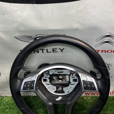 Benz W204 Steering Wheel No Airbag (No Warranty)