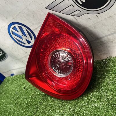 Volkswagen MK5 Left Side Rear Bonnet Reflector (No Warranty)