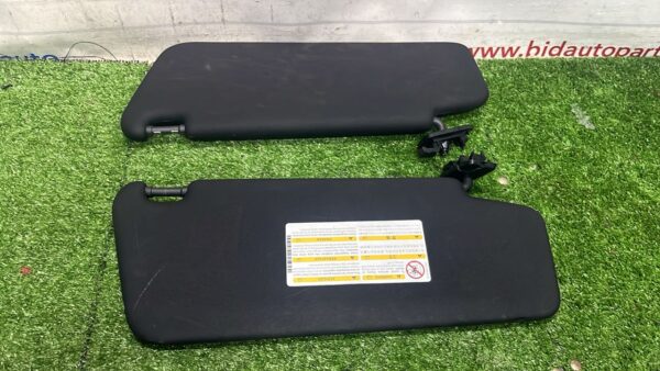 Benz W204 Sun Visor Pair (No Warranty)