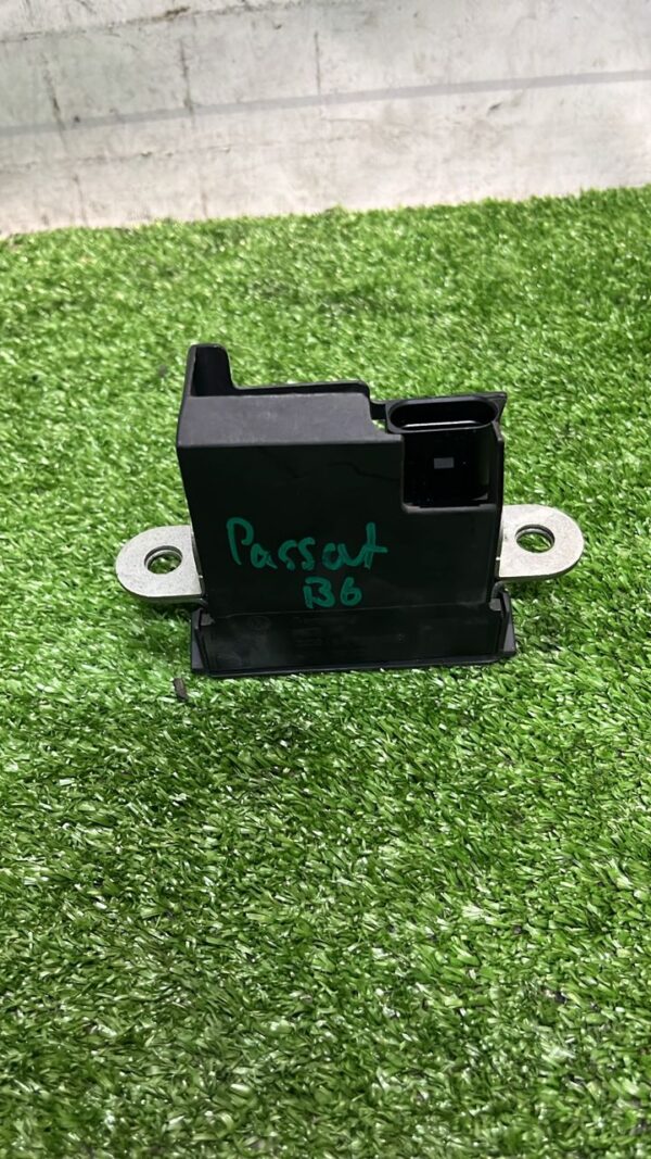 Volkswagen Passat B6 Rear Bonnet Lock (With Warranty)