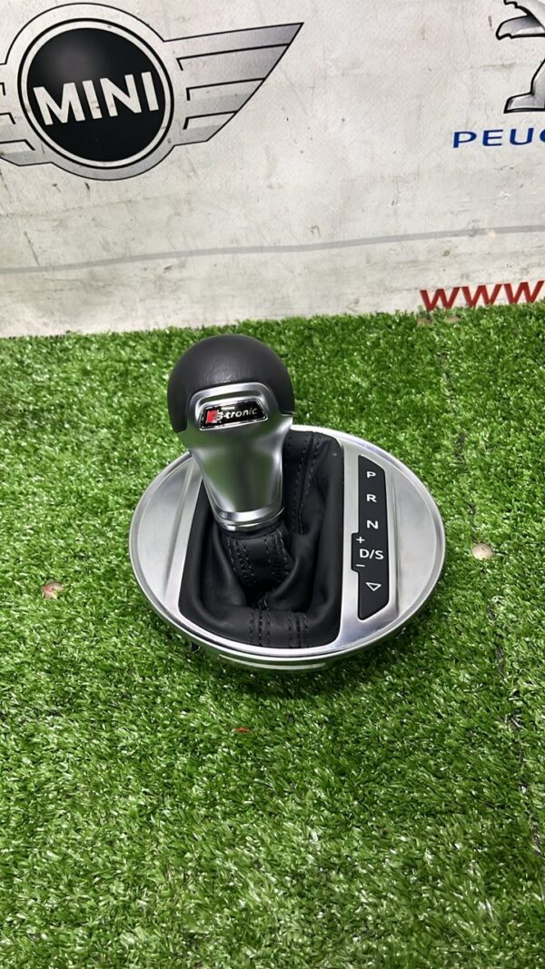 Audi TT MK3 Gear Knob (No Warranty)
