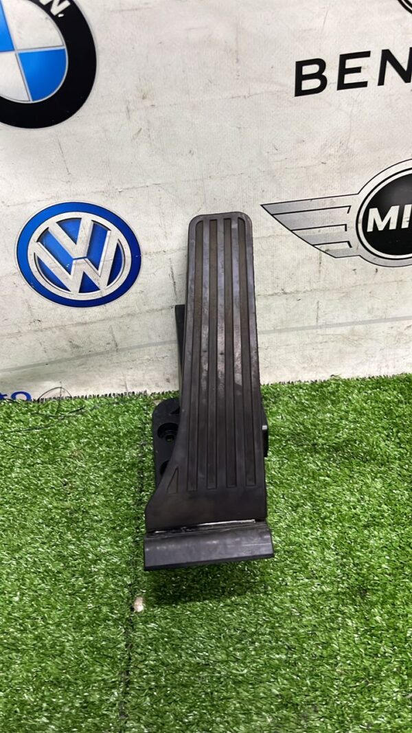 Benz W204 Gas Paddle (With Warranty)