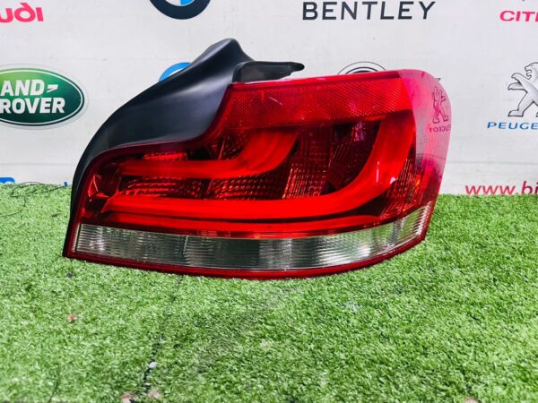 BMW E88 LCI 2011-2013 Right Tail Light (PN# 7273428) (With Warranty)