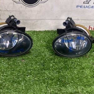 Volkswagen Touareg Front Bumper Fog lamp Pair (With Warranty)